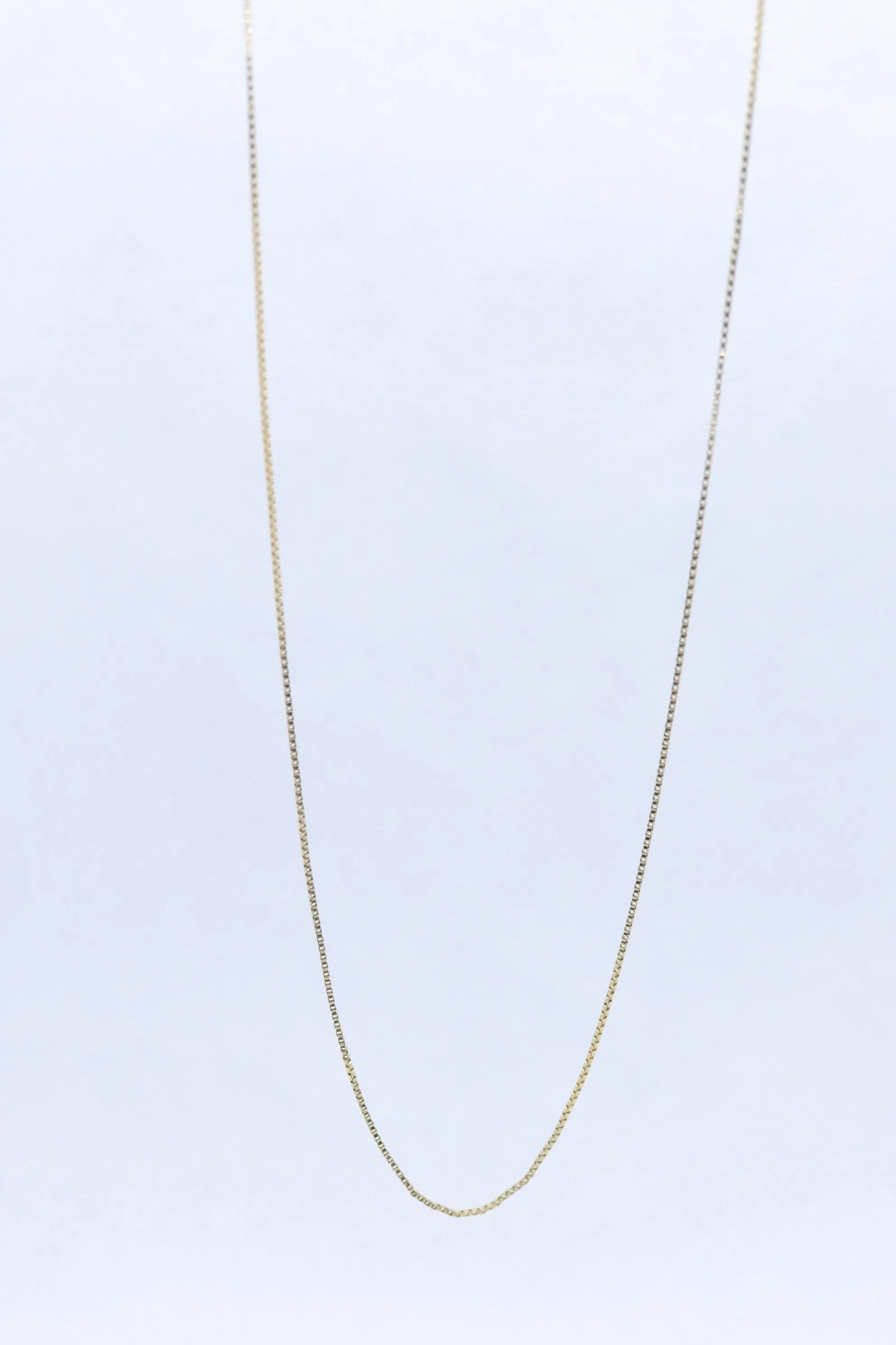 14k dainty Box chain necklace. 14k GOLD Box Chain necklace. 31in 1.3grams 1mm wide