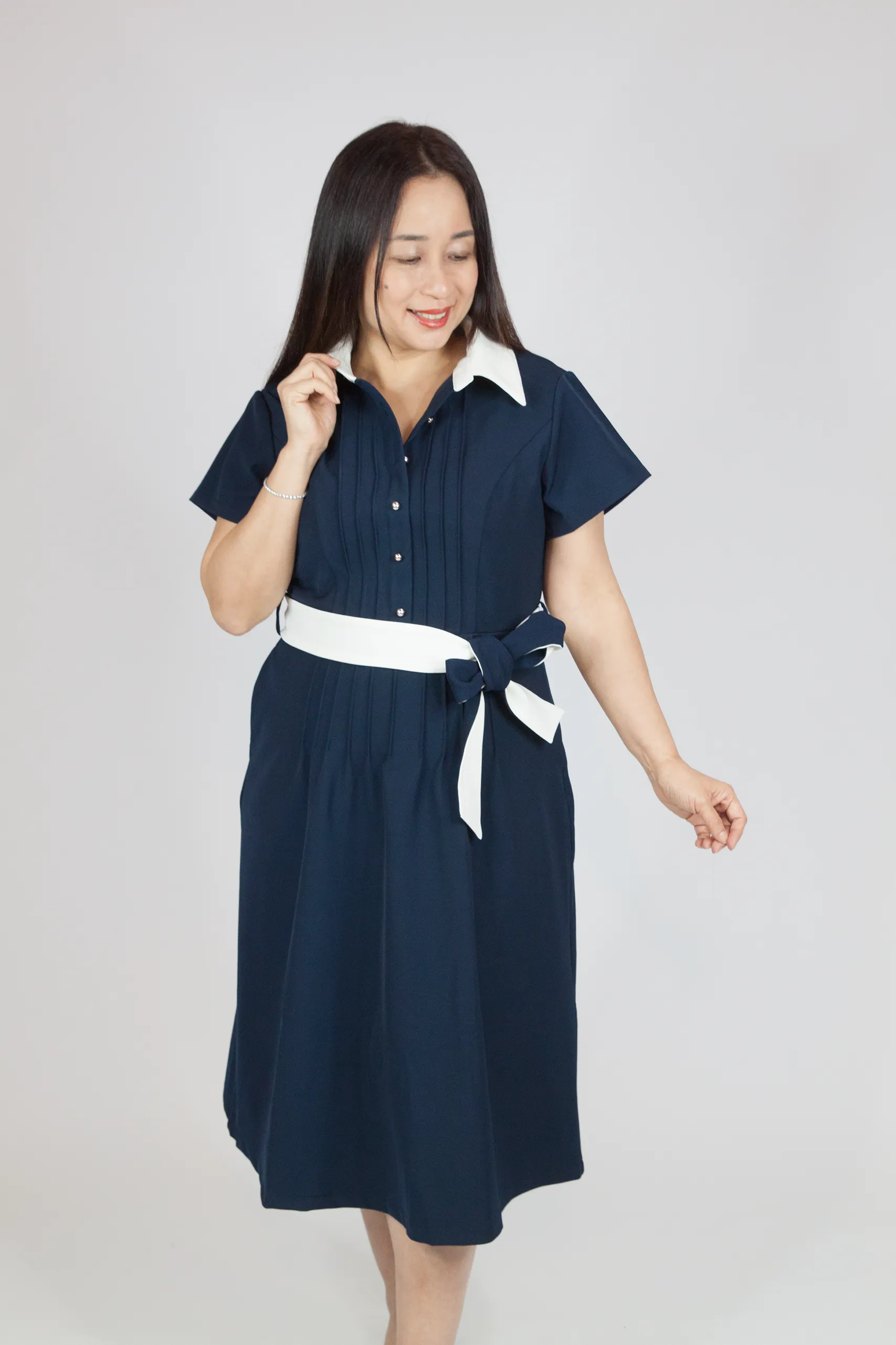 Contrast Collar And Belt Dress