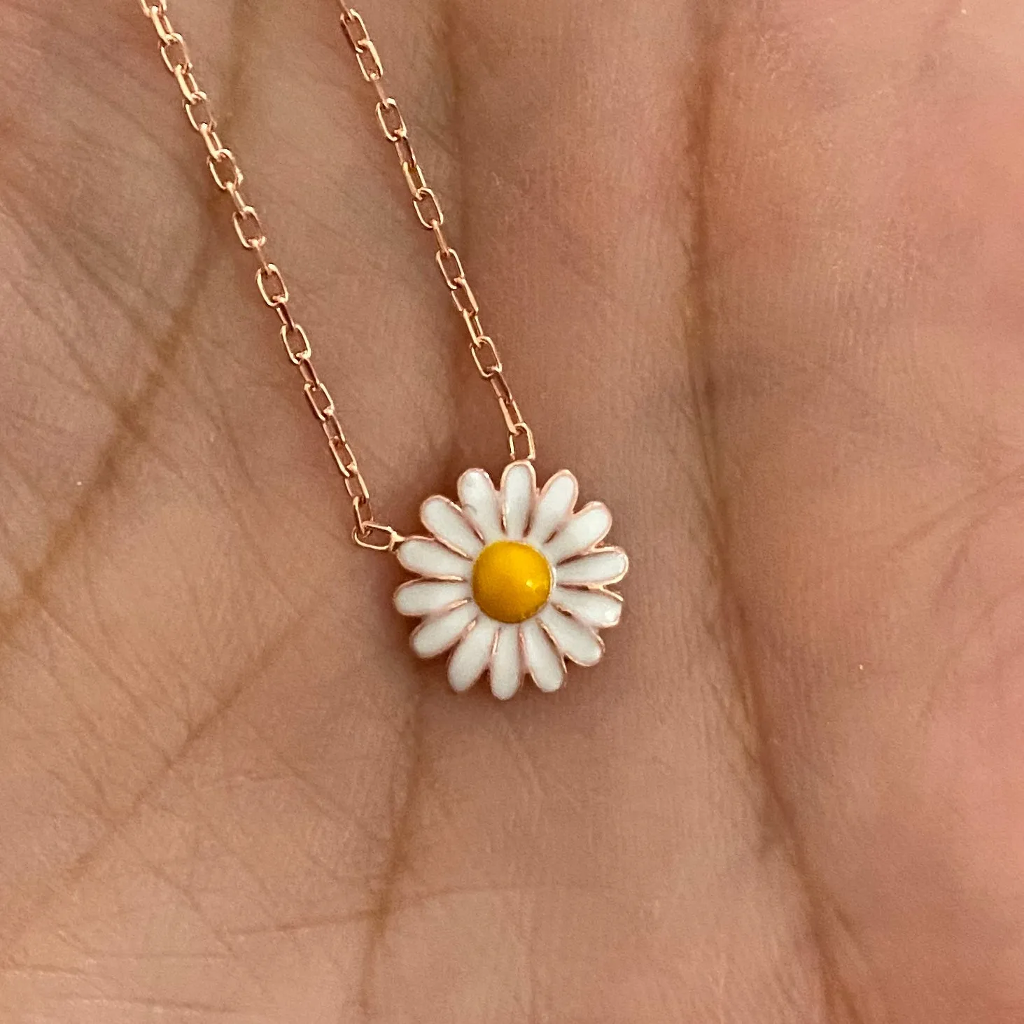 Daisy necklace