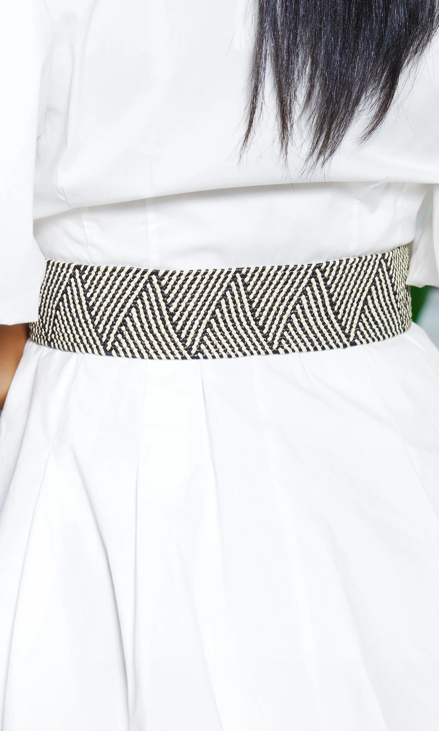 Elegant Contrast Belt with Gold Buckle