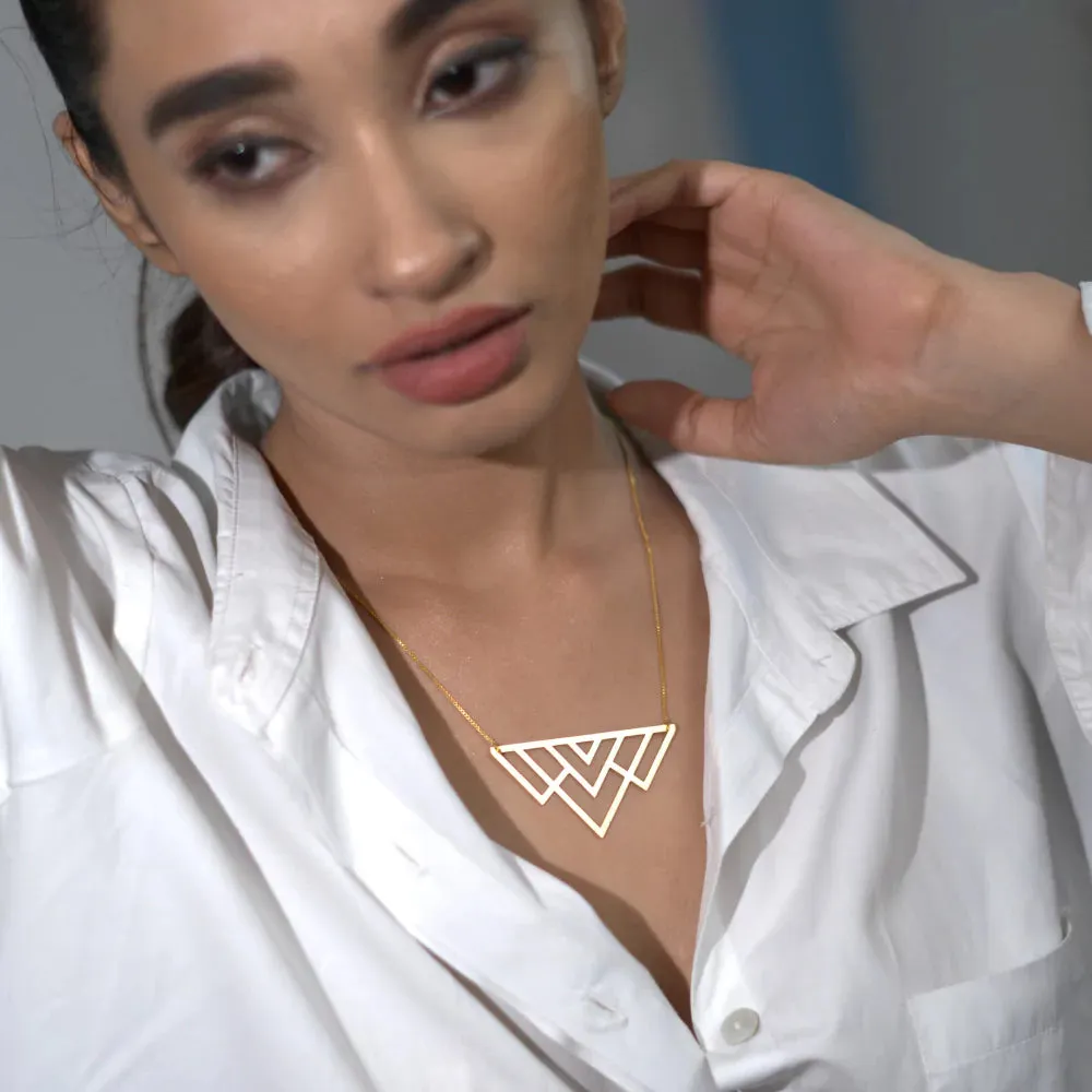 Elegant Icicle Pendant Necklace