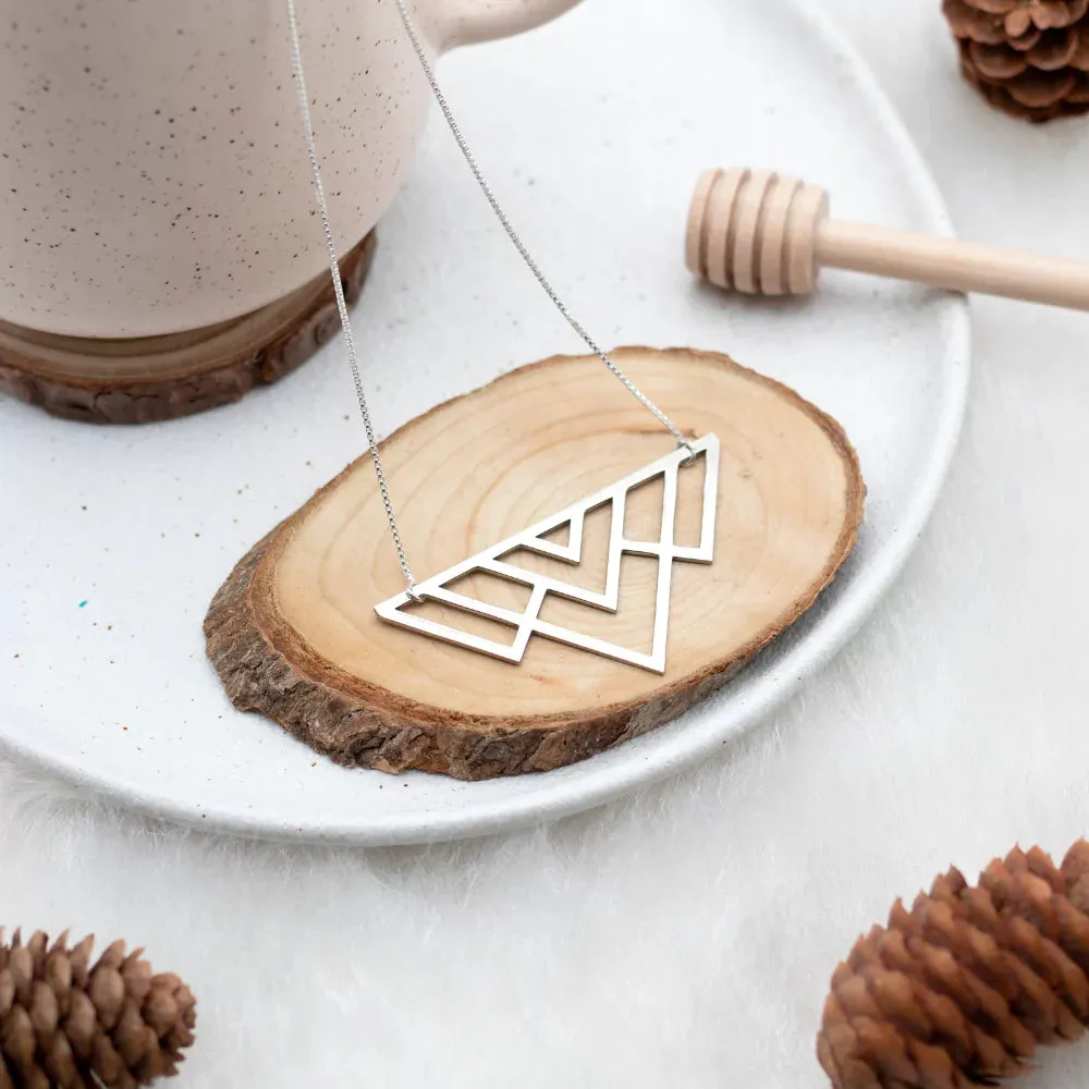 Elegant Icicle Pendant Necklace