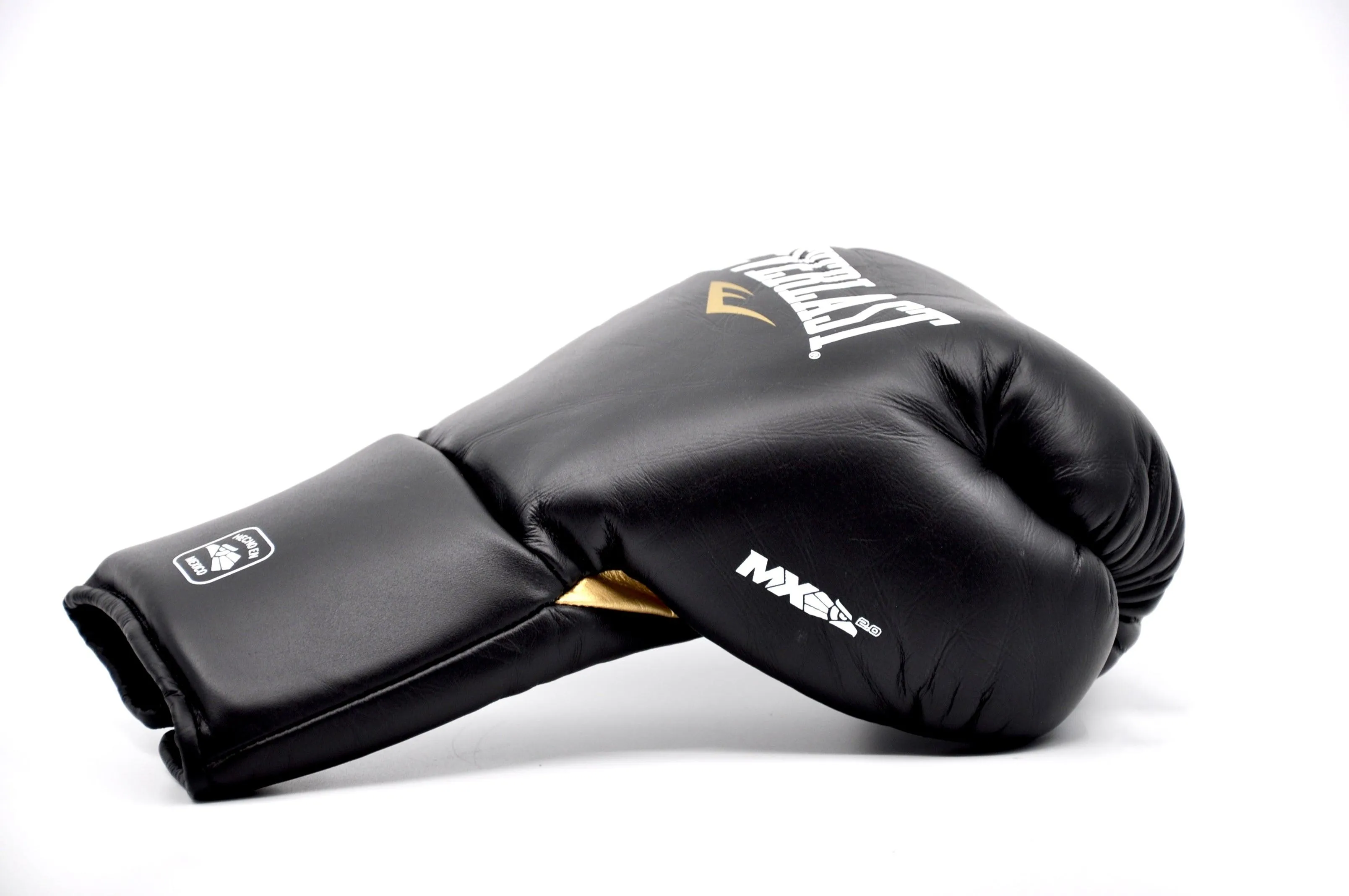 Everlast MX2 fight glove