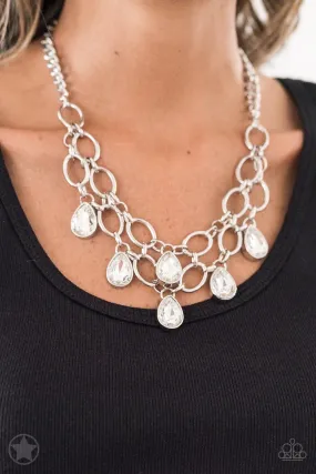 Paparazzi Show-Stopping Shimmer - White Necklace  P2RE-WTXX-178XX