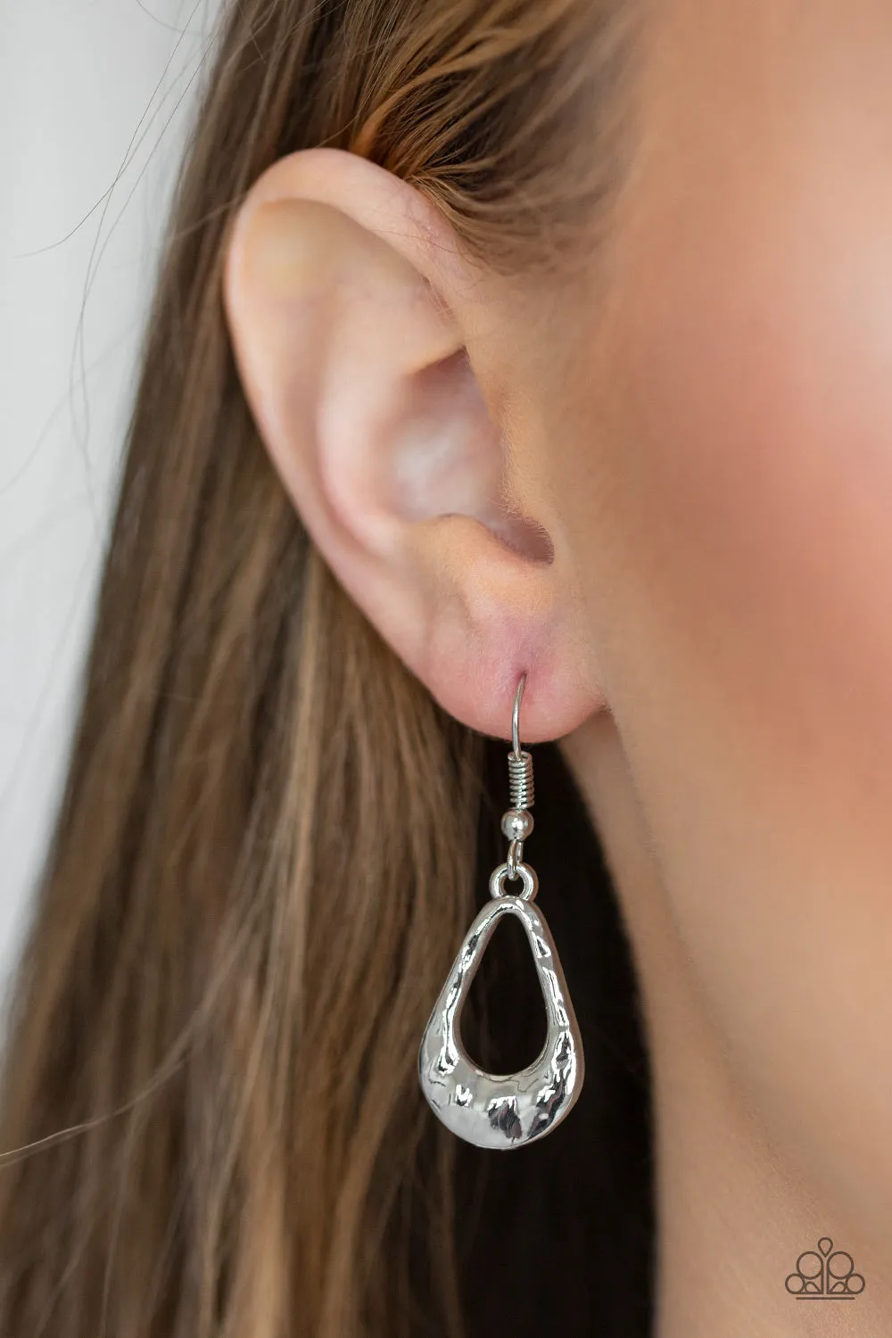 Paparazzi Teardrop Envy Silver Short Necklace