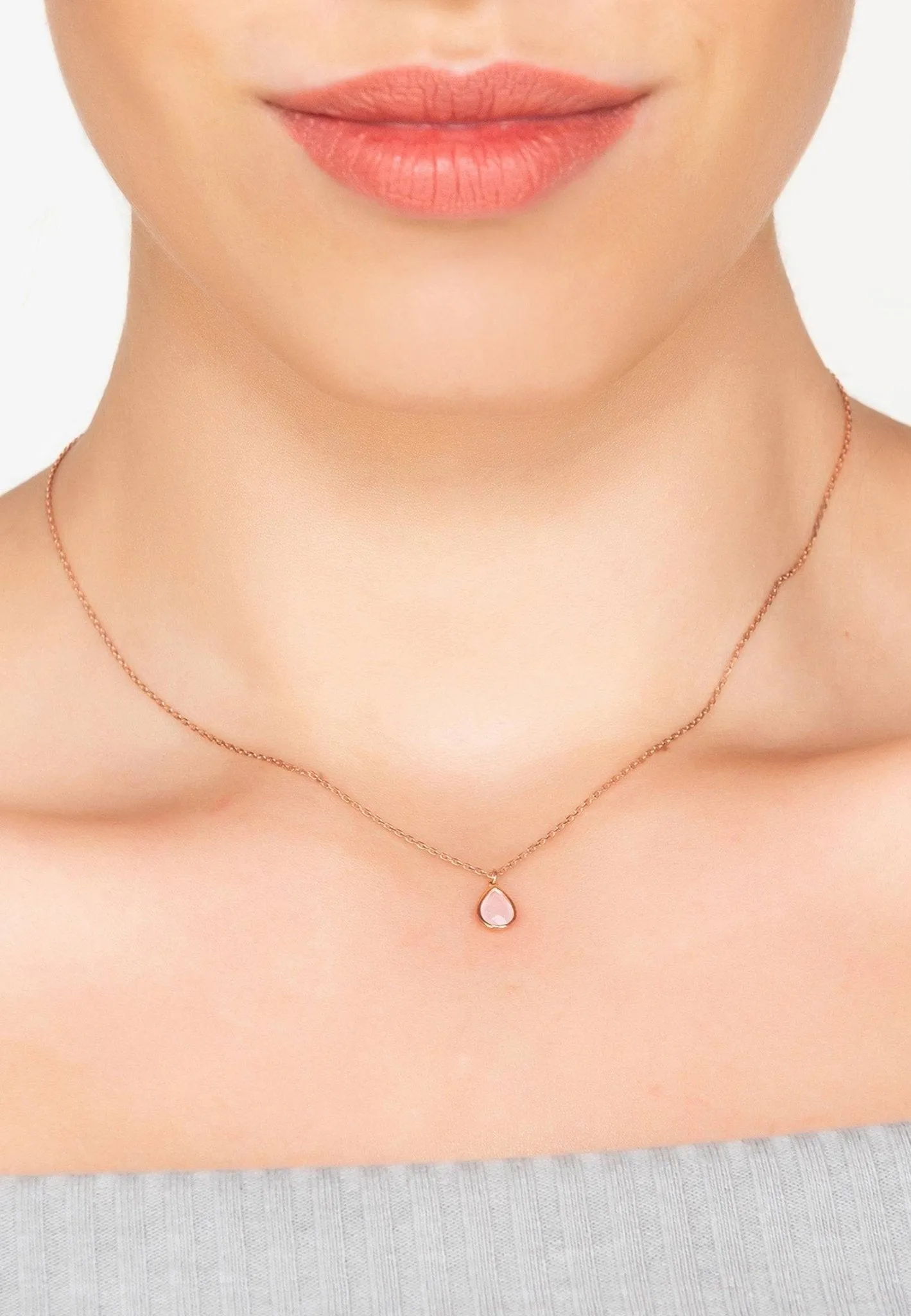 Pisa Mini Teardrop Necklace Rosegold Rose Quartz