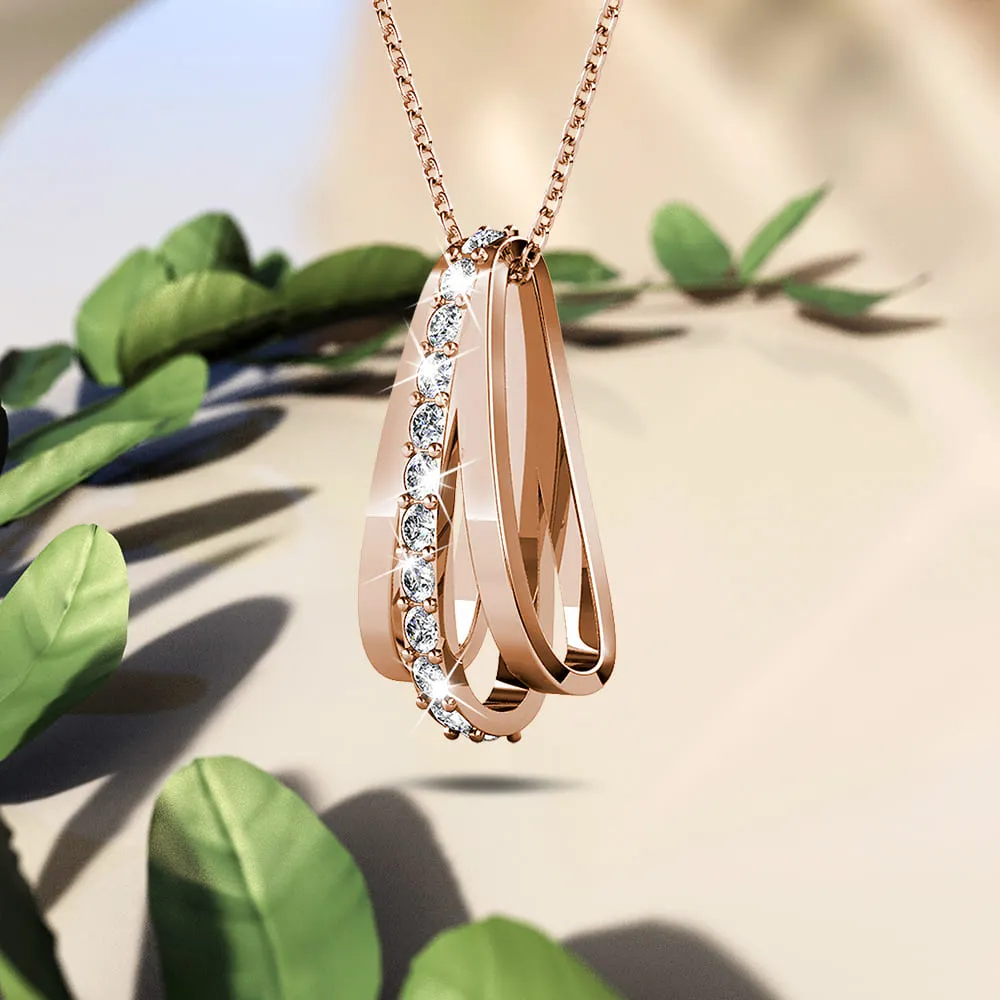 Sparkly Triple Round Necklace in Rose Gold Adorned With SWAROVSKI® Crystals