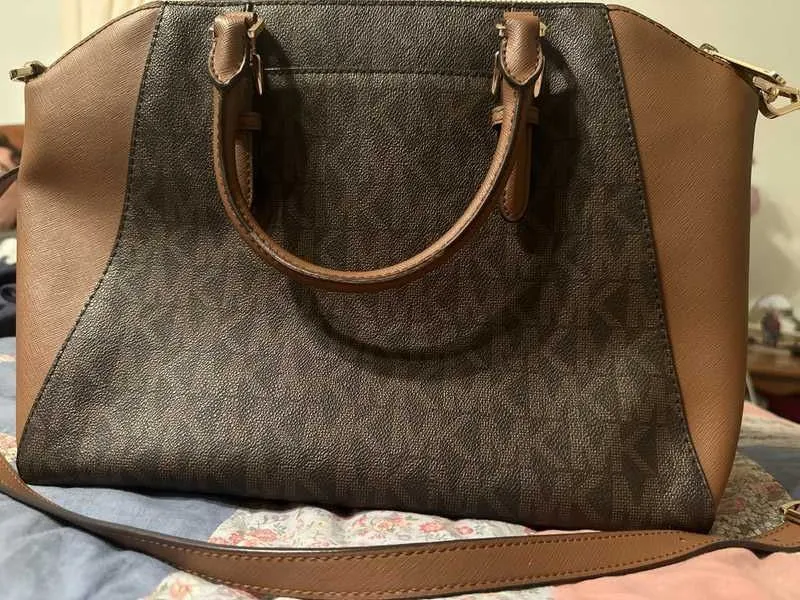 Sullivan Large Logo Top-Zip Tote Bag