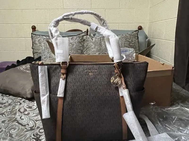 Sullivan Large Logo Top-Zip Tote Bag