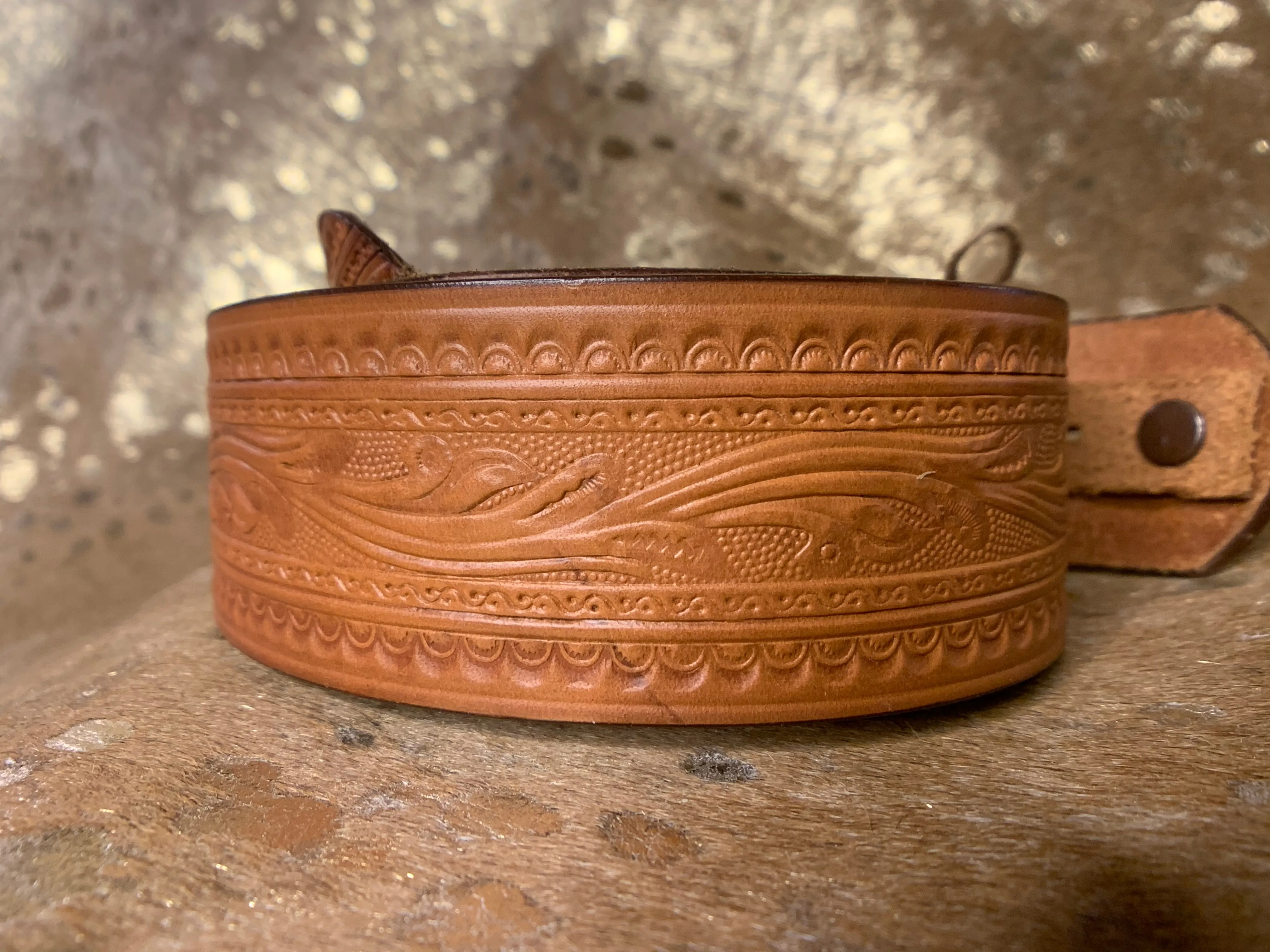 Vintage Handcrafted Snap-Back Belt