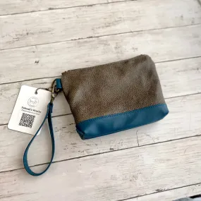 Wristlet in Smoke, Dark Teal